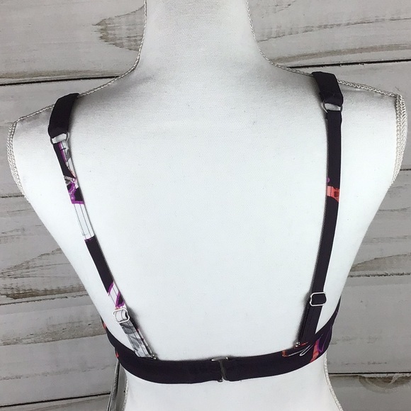 🆕ATHLETA Adjust Quick Dry Swim Top Size 32D/DD - Picture 3 of 14